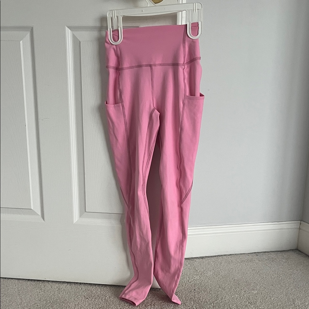 High-Waist Pink Leggings with Side Pockets